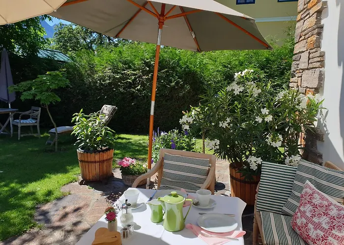 Alpenhof Bed and breakfast