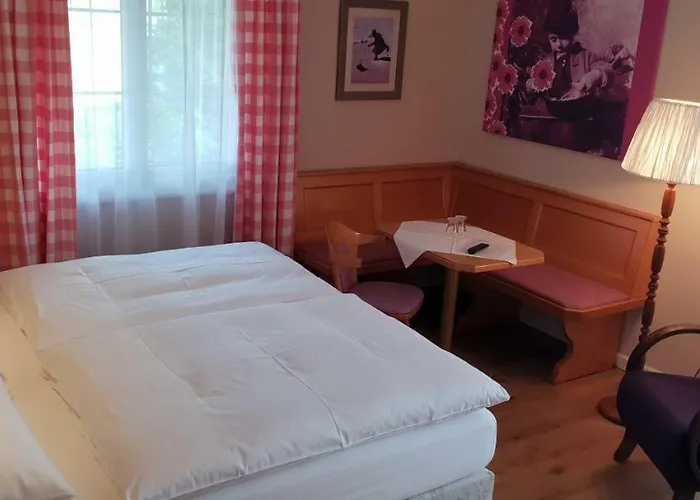 Alpenhof Bed and breakfast 4*